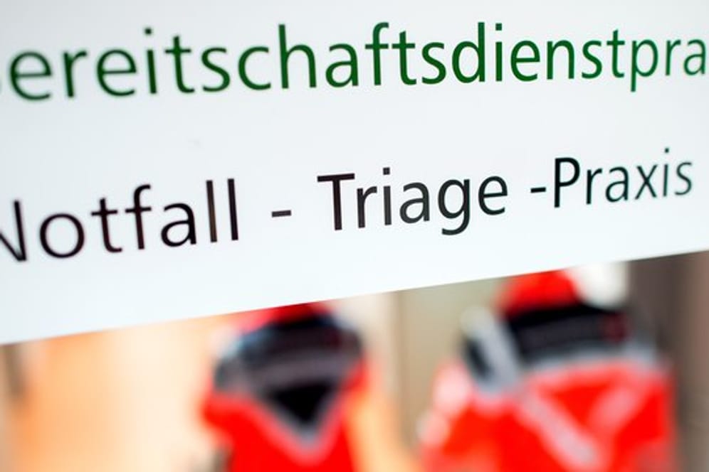 Der Eingang einer "Notfall-Triage-Praxis" in Niedersachsen.