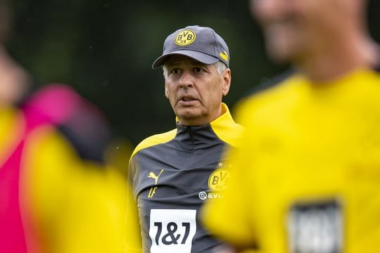 Borussia Dortmunds Trainer Lucien Favre