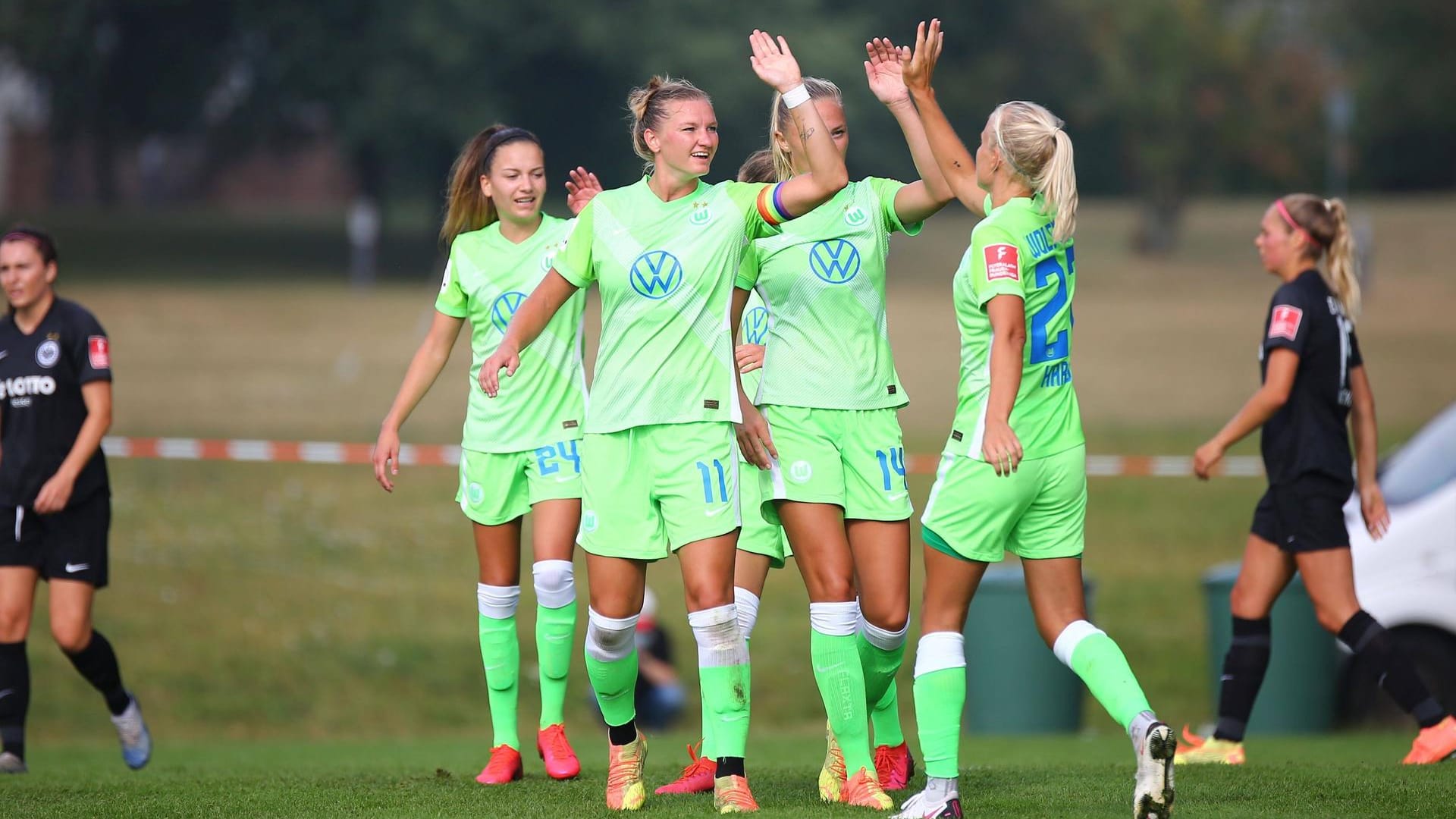 Die VfL-Frauen: Fünf Tore haben sie im Testspiel gegen Frankfurt geschossen.