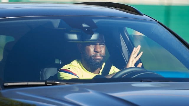 Samuel Umtiti vom FC Barcelona wurde positiv auf das Coronavirus getestet.