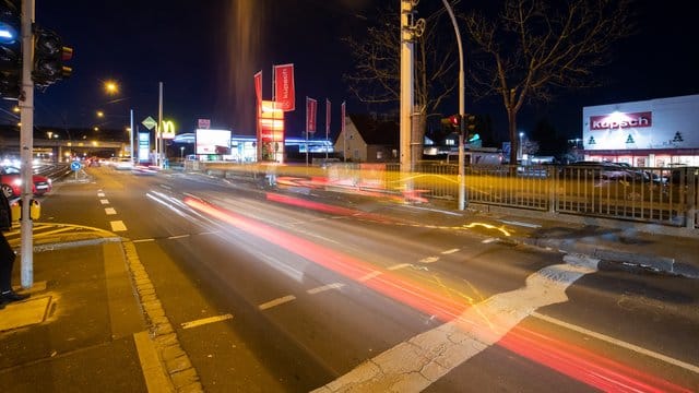 Auf Deutschlands Straßen steigt die Zahl der Raser und Rennfahrer.