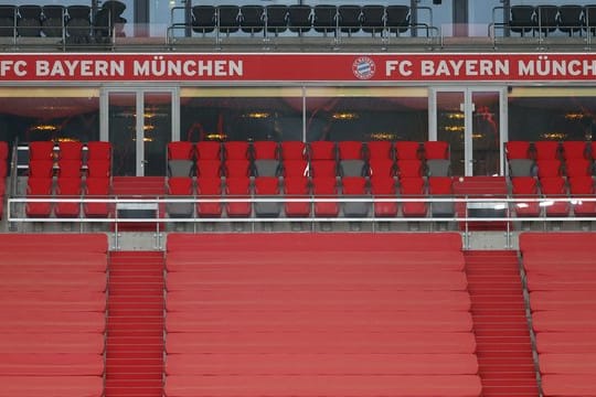 Auch beim FC Bayern bleiben die Plätze im VIP-Bereich leer.