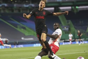 Leipzigs Dayot Upamecano (r) machte gegen Atlético Madrid ein ganz starkes Spiel.