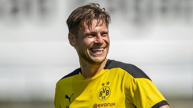 Piszczek gibt bei Borussia Dortmund sein Amt als Vertreter von Kapitän Reus und seinen Platz im Mannschaftsrat ab. Piszczek gibt bei Borussia Dortmund sein Amt als Vertreter von Kapitän Reus und seinen Platz im Mannschaftsrat ab.