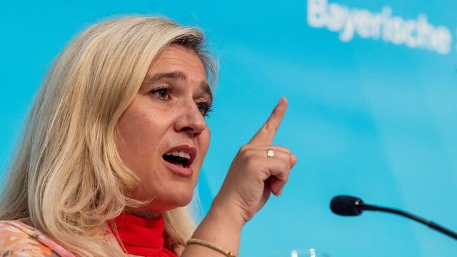 Melanie Huml (CSU), Staatsministerin für Gesundheit und Pflege Melanie Huml (CSU), Staatsministerin für Gesundheit und Pflege