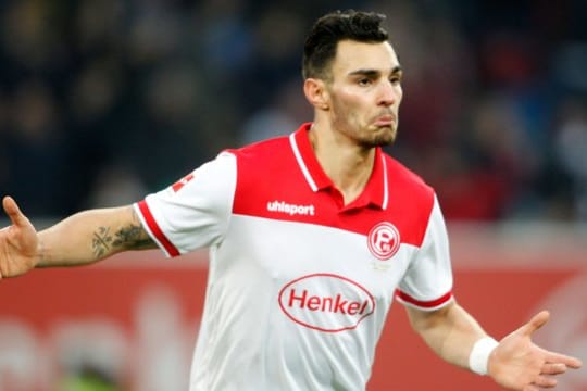 Düsseldorfs Abwehrchef Kaan Ayhan wechselt zum italienischen Erstligisten US Sassuolo.