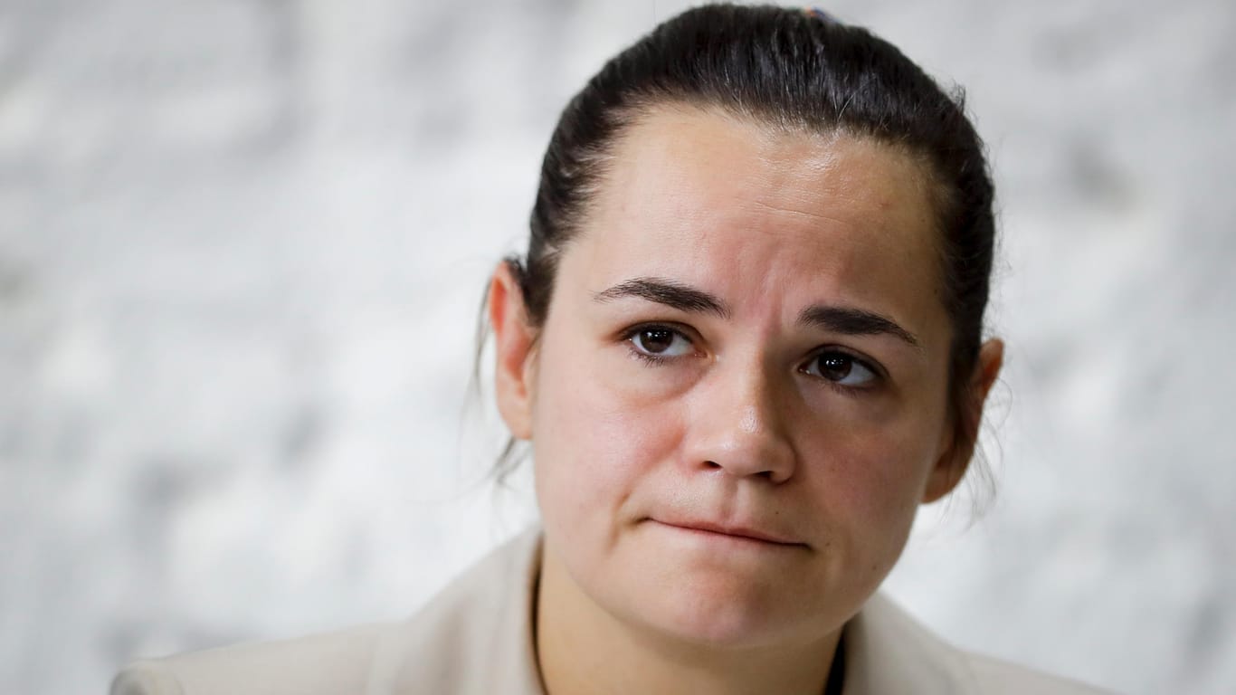 Swetlana Tichanowskaja: Die Oppositionelle, die gegen Lukaschenko angetreten war, ist aus dem Land geflohen.