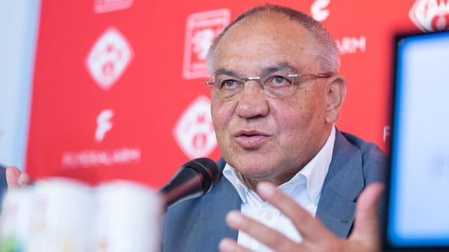 Spricht sich für Geldstrafen bei Schauspieleinlagen auf dem Fußballplatz aus: Felix Magath. Spricht sich für Geldstrafen bei Schauspieleinlagen auf dem Fußballplatz aus: Felix Magath.