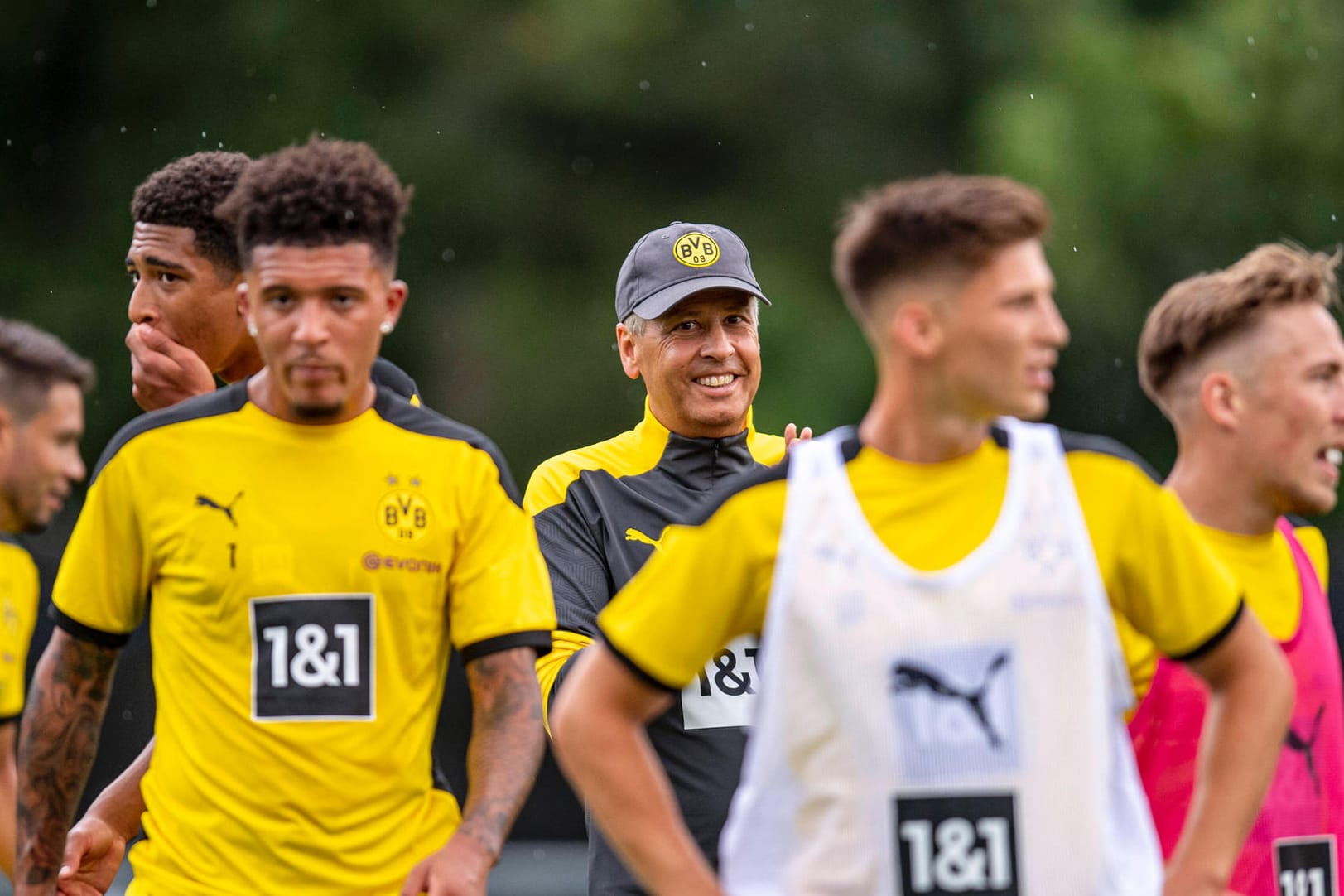 Alles im Blick: Trainer Lucien Favre bereitet sich mit seiner Mannschaft auf die kommende Saison vor.