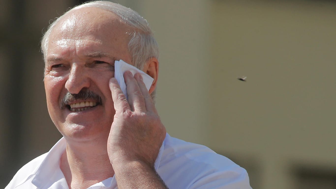 Minsk: Alexander Lukaschenko, Präsident von Belarus (Weißrussland), während einer Kundgebung auf dem Unabhängigkeitsplatz. Ungeachtet neuer Massenproteste kämpft Lukaschenko weiter um seine Macht.