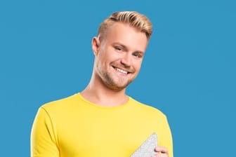 "Promi Big Brother": Aaron Königs zieht in den Märchenwald.