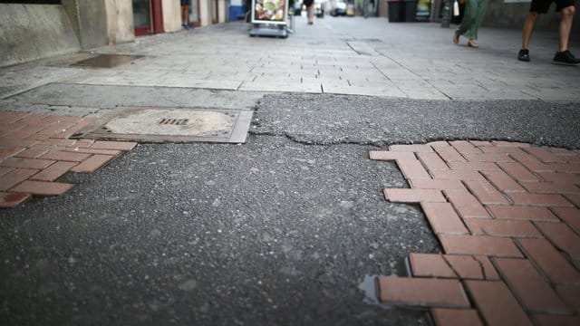 Der Ort in Düsseldorf, an dem am 15.08.2020 der umstrittene Polizeieinsatz stattgefunden hat: Der Anwalt des Polizisten verteidigt das Vorgehen.