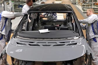 Produktion im VW-Werk Zwickau: Der weltgrößte Hersteller verdient derzeit an seinen Neuwagen kein Geld.