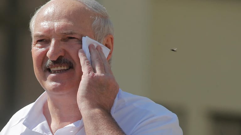 Alexander Lukaschenko: Die Rechtmäßigkeit seiner Wiederwahl ist heftig umstritten.
