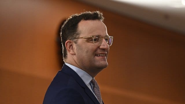 Jens Spahn kommt zu einer Kabinettssitzung