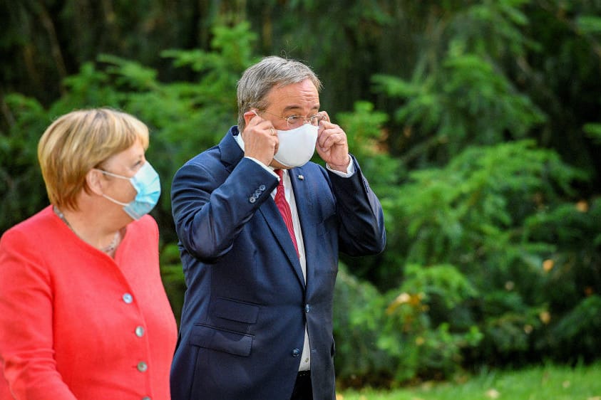 Angela Merkel zu Besuch bei Armin Laschet in NRW: Die Kanzlerin ist voll von Lob für den Ministerpräsidenten.