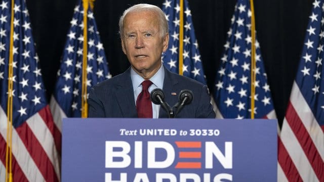 Joe Biden spricht am 13.