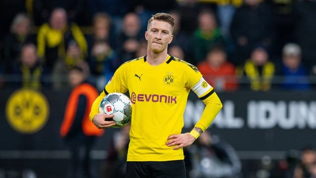 Der Dortmunder Marco Reus soll wieder ins Teamtraining einsteigen. Der Dortmunder Marco Reus soll wieder ins Teamtraining einsteigen.