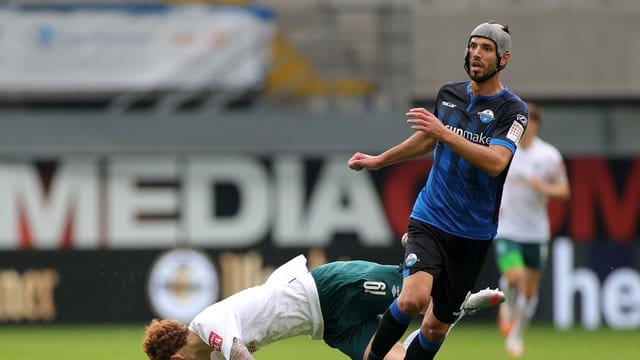 Klaus Gjasula (r) kam aus Paderborn zum HSV.