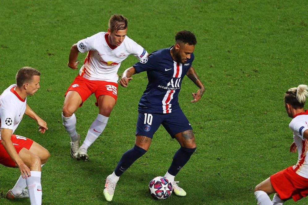 Neymar (Mitte): Gegen den ballsicheren Superstar war das Leipziger Pressing machtlos.