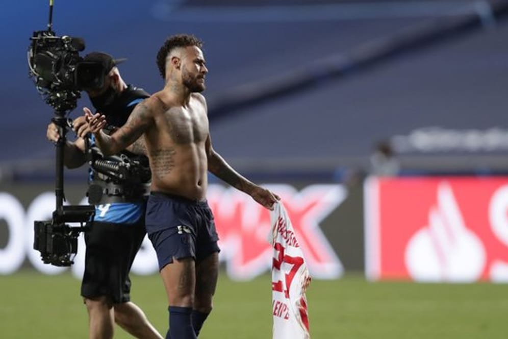 PSG-Star Neymar bekam das RB-Trikot von Marcel Halstenberg.