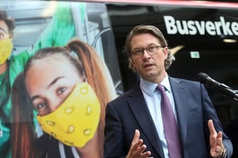 Verkehrsminister Andreas Scheuer fordert die Grünen im Streit um die neue Straßenverkehrsordnung zu Kompromissbereitschaft auf.