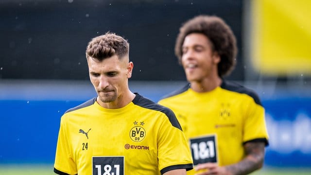 Hat sich bei einem Testspiel des BVB leich verletzt: Thomas Meunier. Hat sich bei einem Testspiel des BVB leich verletzt: Thomas Meunier.