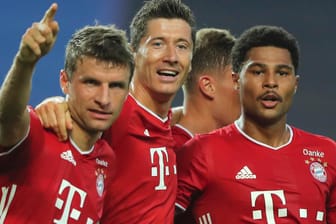 Bayern München hat zum ersten Mal seit sieben Jahren wieder das Finale der Champions League erreicht. Die Münchner bezwangen Olympique Lyon mit 3:0 und erreichten verdient das Endspiel.