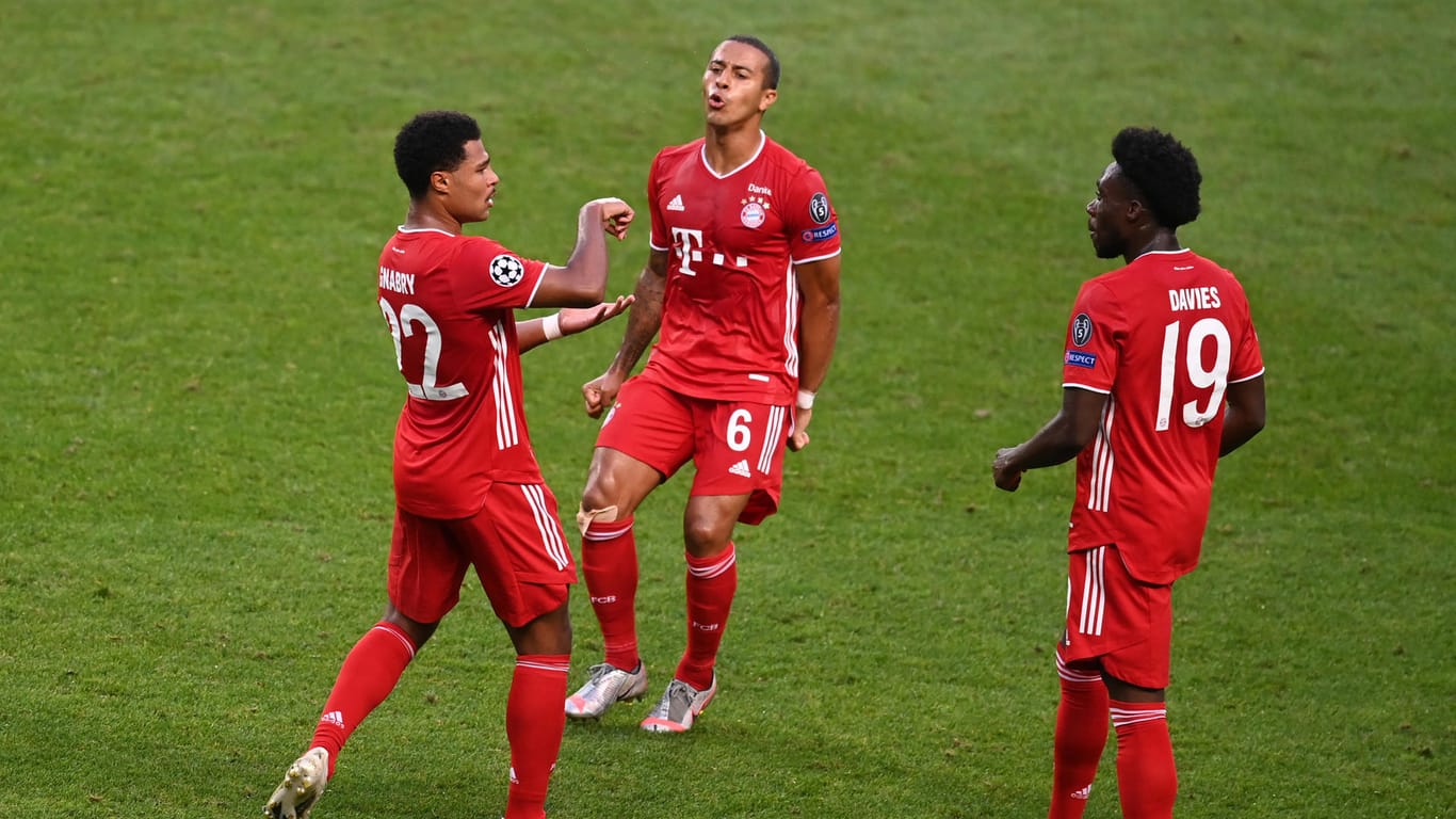 FC Bayern München besiegt Olympique Lyon: Der Bundesligastart findet ohne die Bayern statt.