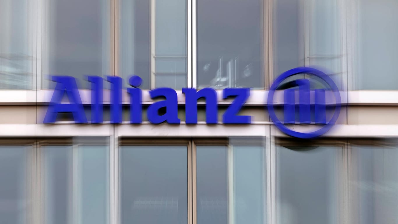 Allianz-Logo (Symbolbild): Der Garantiezins wird wohl erst einmal nicht gesenkt.