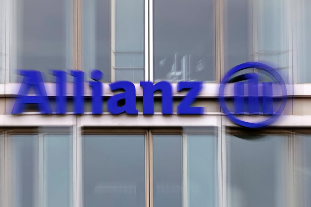 Allianz-Logo (Symbolbild): Der Garantiezins wird wohl erst einmal nicht gesenkt.