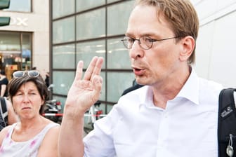 Bodo Schiffmann: Der Leiter der Schwindel-Ambulanz Sinsheim wirft auch bei der zweiten Corona-Protestpartei hin. Nun tritt er als Vorsitzender bei "Wir 2020" zurück.