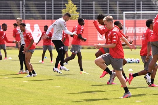 Beim FSV Mainz 05 erkrankte ein Spieler an Covid-19.