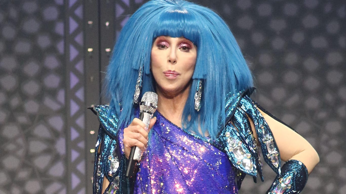 Cher: Die Sängerin wollte bei der Post aushelfen.