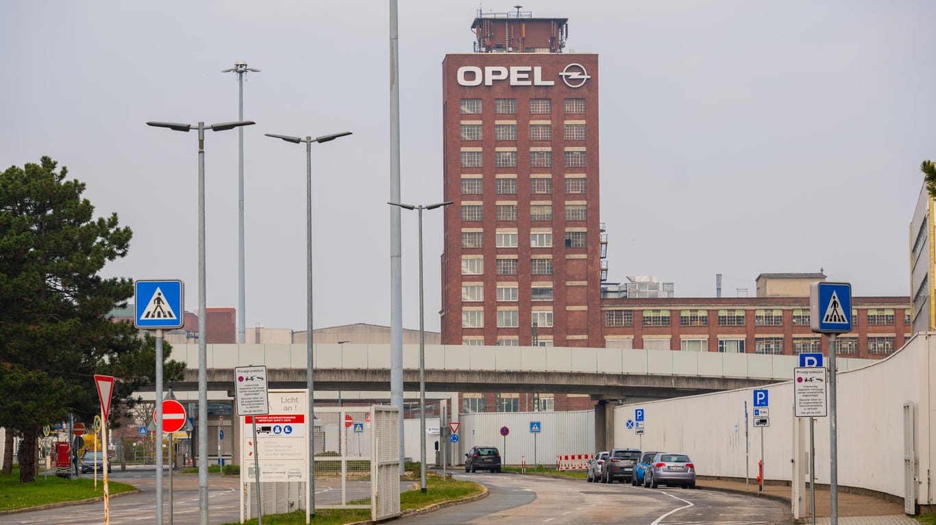 Das Opel-Werksgelände in Rüsselsheim: Der Autobauer plant, Teile seines Stammsitzes zu veräußern.