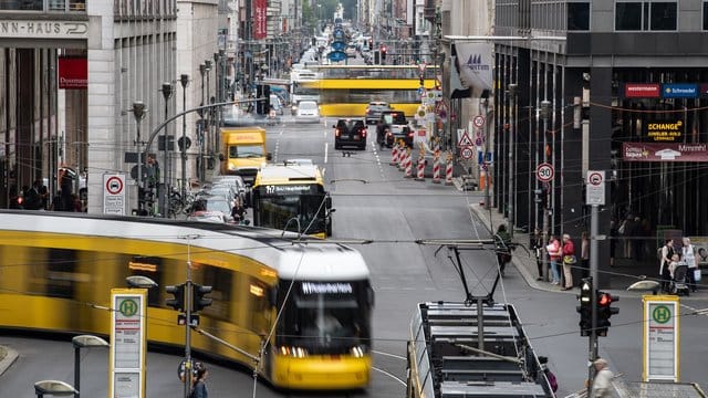 Friedrichstraße wird autofrei Friedrichstraße wird autofrei