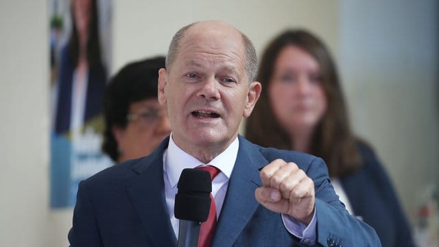 Vizekanzler Olaf Scholz (SPD) ist gegen ein bedingungsloses Grundeinkommen. Vizekanzler Olaf Scholz (SPD) ist gegen ein bedingungsloses Grundeinkommen.