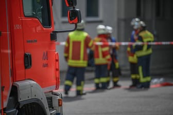 Rettungseinsatz: In der Schweiz wurden elf Menschen bei einem Säureunfall verletzt. (Symbolbild)