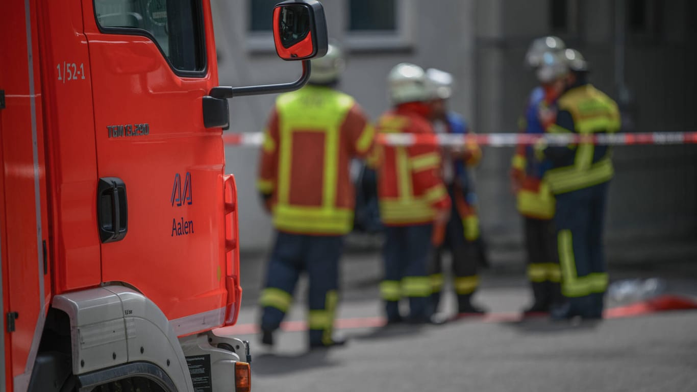 Rettungseinsatz: In der Schweiz wurden elf Menschen bei einem Säureunfall verletzt. (Symbolbild)