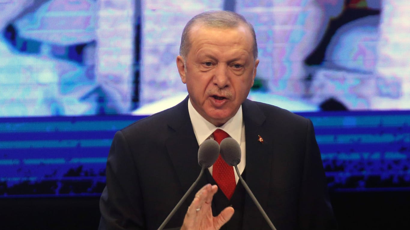 Recep Tayyip Erdogan: Der Präsident der Türkei hat verfügt, eine zuletzt als Museum genutzte Kirche als Moschee nutzbar zu machen.