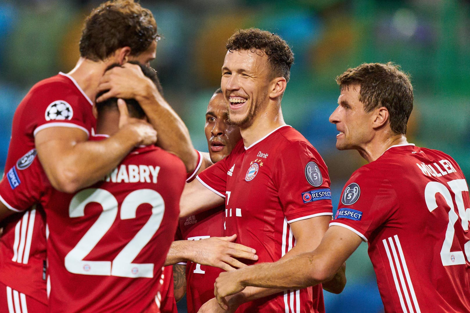 Rekordmeister: Die Spieler des FC Bayern werden gegen Schalke das erste Spiel der neuen Saison bestreiten.