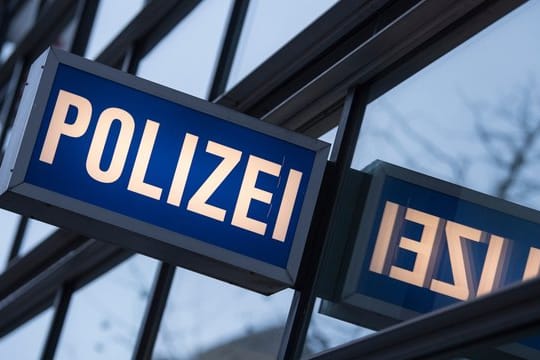 Schriftzug "Polizei"