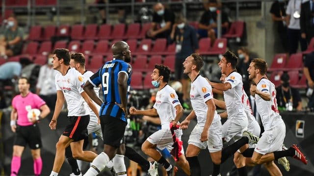 Inter Mailands Romelu Lukaku verließ nach dem verlorenen Europa-League-Finale sofot den Platz.