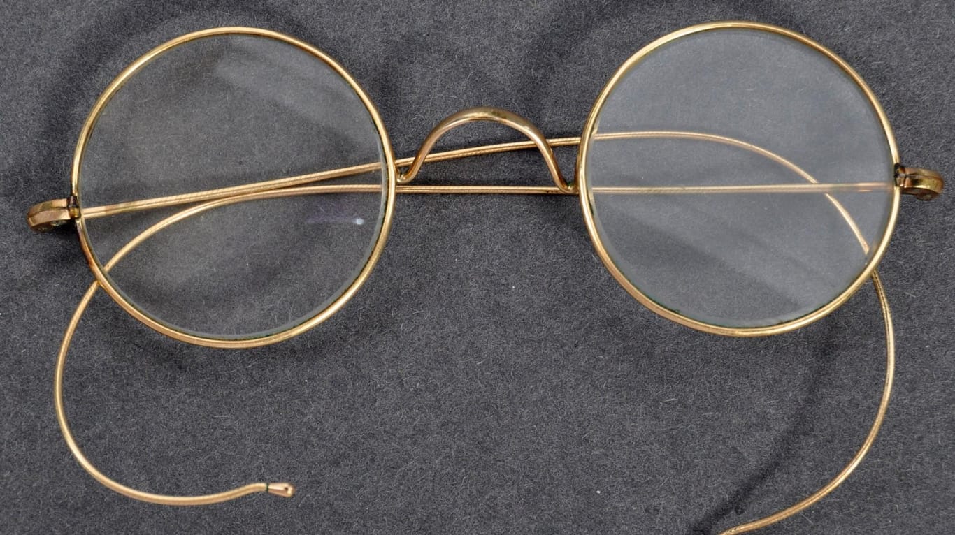 Angebliche Brille von Gandhi wurde versteigert: Auktion erzielte Rekordpreis