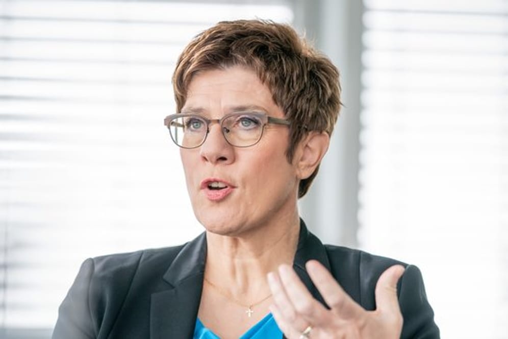 Die CDU-Bundesvorsitzende Annegret Kramp-Karrenbauer bei einem dpa-Interview.