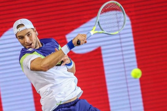 Jan-Lennard Struff konnte das erste Spiel auf Masters-Ebene nach der Corona-Pause glatt gewinnen.