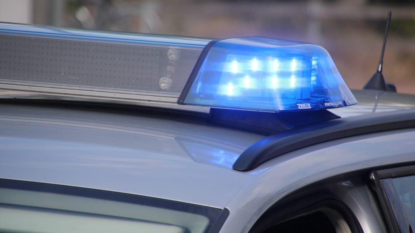 Einsatz: Die Polizei in Oberbayern wurde am Sonntagmorgen zu einer Unglücksstelle gerufen.