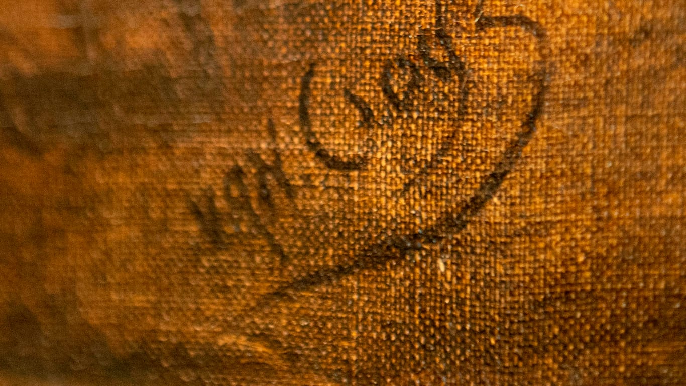 Die Unterschrift "van Gogh" ist auf die Leinwand eines umstrittenen Van-Gogh-Gemälde gemalt, das vom Auktionshaus Dechow in Hamburg versteigert werden soll. Alle bekannten Werke van Goghs sind mit "Vincent" signiert.