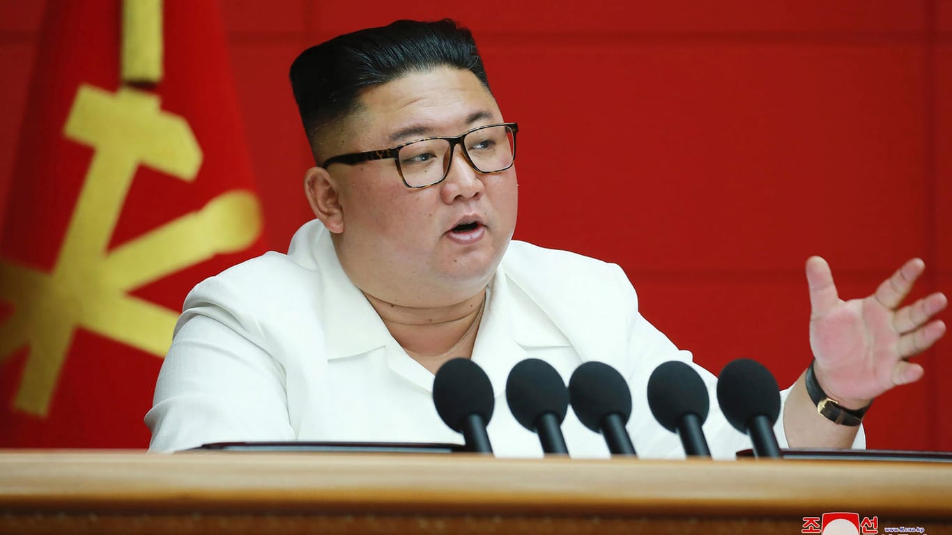 Kim Jong-un: Bilder aus der vergangenen Woche zeigen den nordkoreanischen Machthaber, wie er den Vorsitz bei einer Tagung der Arbeiterpartei führt.