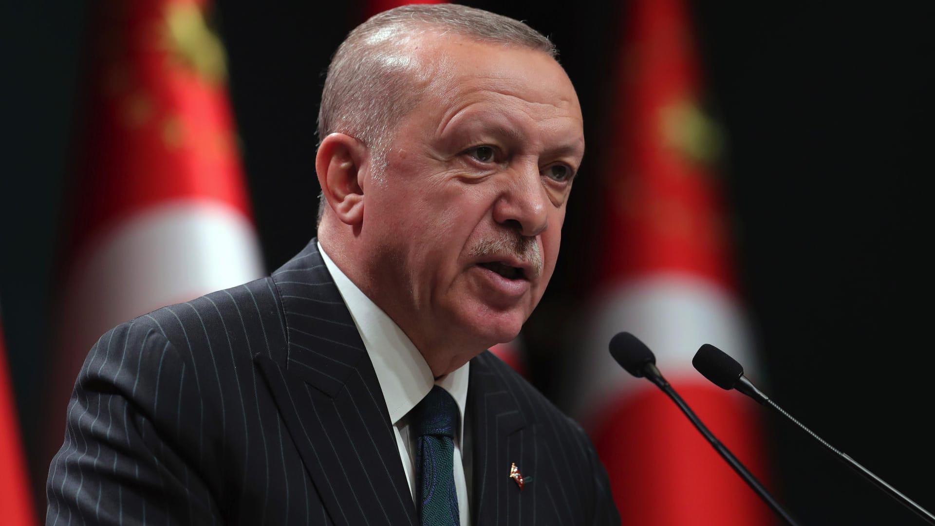 Recep Tayyip Erdogan: Der türkische Präsident hat sich im Erdgasstreit mit Griechenland kurz vor einem neuen deutschen Vermittlungsversuch unnachgiebig gezeigt.